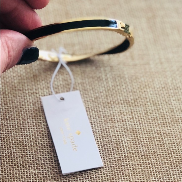 kate spade Jewelry - 🆕Kate Spade “Do the twist” enamel hinged bangle
